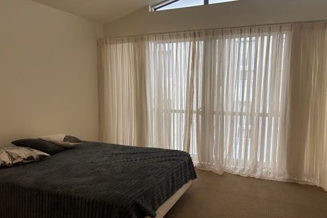Photo of property in Terrace Heights Apartments, 2/163p The Terrace, Wellington Central, Wellington, 6011