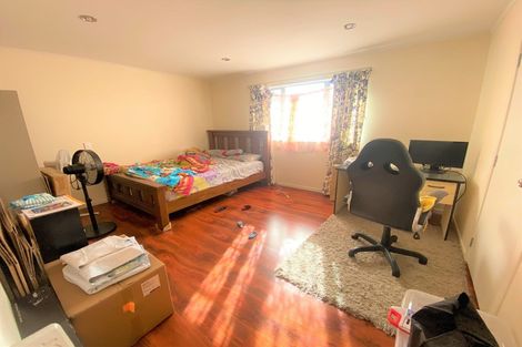 Photo of property in 30 Megan Avenue, Pakuranga Heights, Auckland, 2010