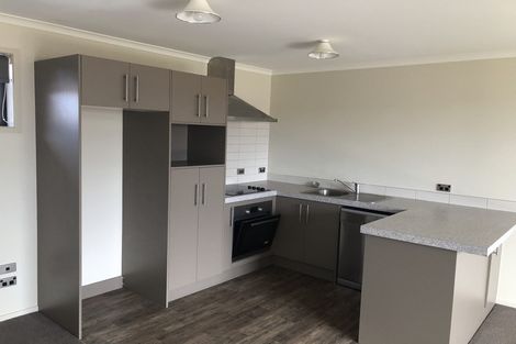 Photo of property in 102u7 Old Farm Road, Hamilton East, Hamilton, 3216