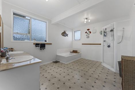 Photo of property in 110 Cordelia Street, Stratford, 4332