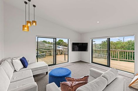 Photo of property in 14 Rauta Way, Helensville, 0800