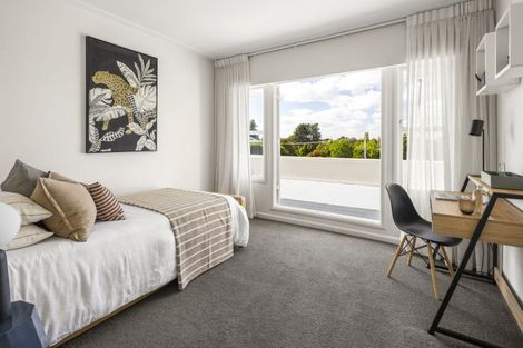 Photo of property in 65 Braid Road, St Andrews, Hamilton, 3200