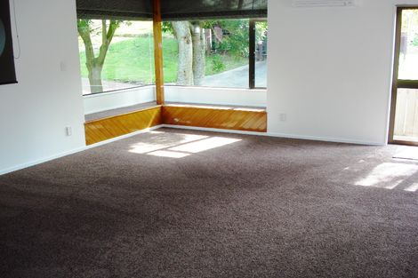 Photo of property in 1/10 Cambric Place, Botany Downs, Auckland, 2010