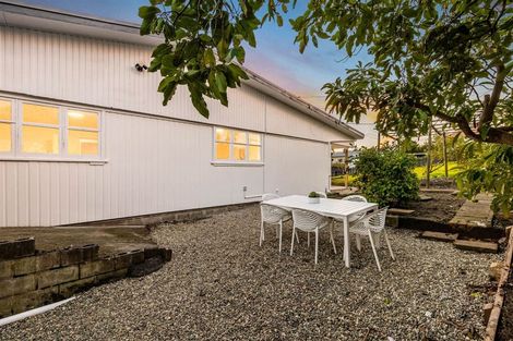 Photo of property in 31 Karaka Street, Helensville, 0800