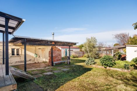 Photo of property in 2 Ngahina Street, Marton, 4710