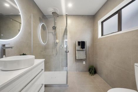 Photo of property in 33 Bristol Freighter Road, Hobsonville, 0616