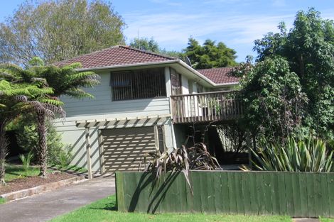 Photo of property in 10 Havelle Avenue, Titirangi, Auckland, 0604