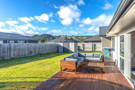 Photo of property in 4 Gallipoli Place, Paraparaumu, 5032