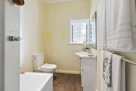 Photo of property in 22 Reef Street, Island Bay, Wellington, 6023