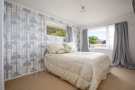 Photo of property in 107 Branxholm Street, Roxburgh, 9500