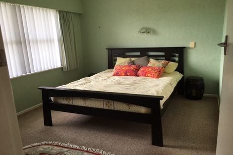 Photo of property in 18 Karaka Crescent, Levin, 5510