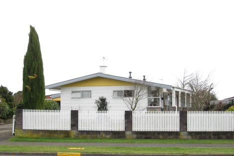 Photo of property in 43 Sunnyvale Street, Bell Block, New Plymouth, 4312
