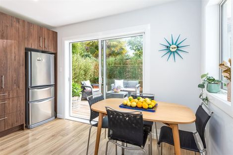 Photo of property in 10 Ladbrokes Place, Fendalton, Christchurch, 8052