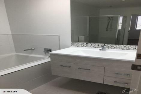 Photo of property in 4 Torea Tai Road, Hobsonville, Auckland, 0616