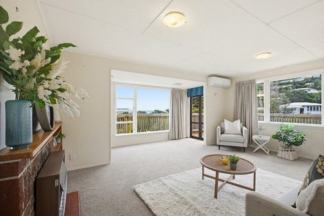 Photo of property in 44 Acheron Road, Paremata, Porirua, 5026
