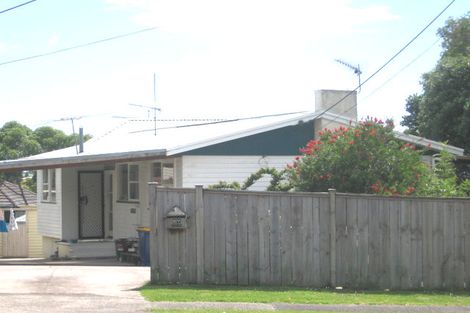 Photo of property in 1/27 Raleigh Road, Northcote, Auckland, 0627