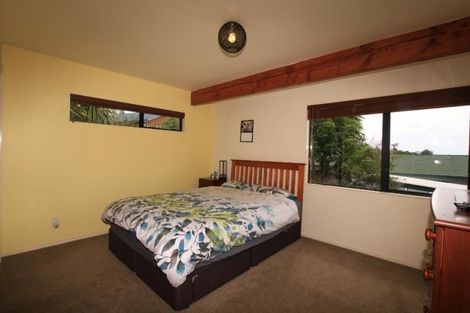 Photo of property in 90c Rosier Road, Glen Eden, Auckland, 0602