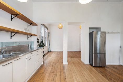 Photo of property in 10 Salisbury Terrace, Mount Cook, Wellington, 6021