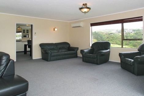 Photo of property in 60 Leeward Drive, Whitby, Porirua, 5024