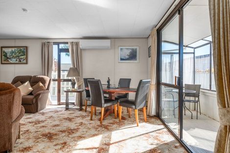 Photo of property in 1a Heath Street, St Andrews, Hamilton, 3200
