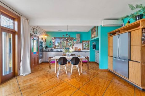 Photo of property in 216 Geraldine Street, Edgeware, Christchurch, 8013