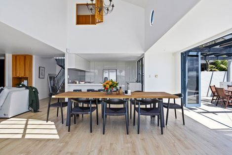 Photo of property in 5 Capstan Court, Te Atatu Peninsula, Auckland, 0610