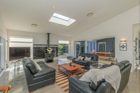 Photo of property in 342a Tararua Road, Levin, 5571