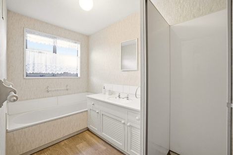 Photo of property in 2/31 Waimairi Road, Upper Riccarton, Christchurch, 8041