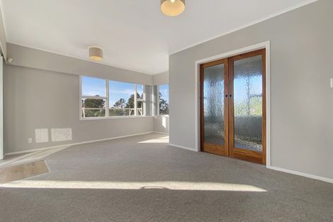 Photo of property in 52 Cyclarama Crescent, Massey, Auckland, 0614
