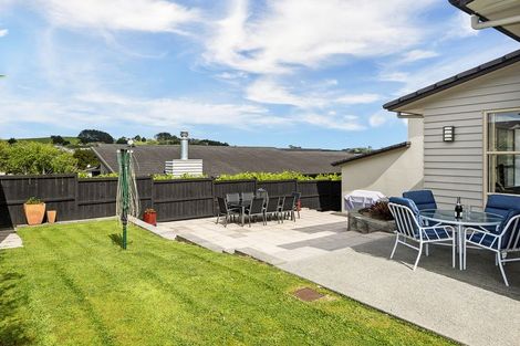 Photo of property in 19 Chateau Rise, Flat Bush, Auckland, 2016