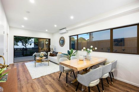 Photo of property in 2/81 Vodanovich Road, Te Atatu South, Auckland, 0610