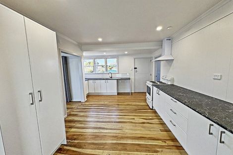 Photo of property in 240 Cornfoot Street, Castlecliff, Whanganui, 4501