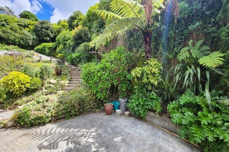 Photo of property in 1 Maramanui Way, Karaka Bays, Wellington, 6022