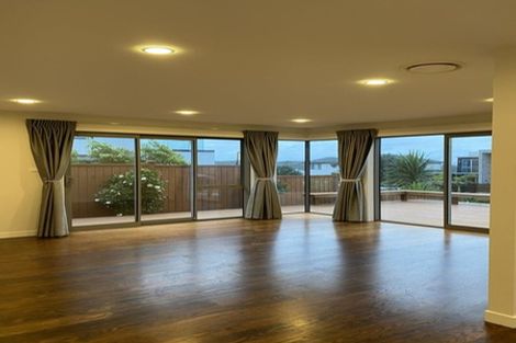 Photo of property in 70 Headland Drive, Long Bay, Auckland, 0630