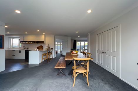 Photo of property in 14 Rosewood Court, Huntington, Hamilton, 3210