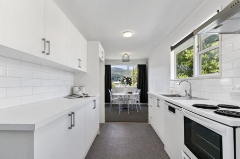 Photo of property in 21 Hamstead Street, Wainuiomata, Lower Hutt, 5014