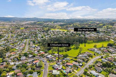 Photo of property in 5 Moxham Grove, Massey, Auckland, 0614