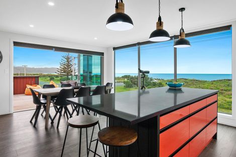 Photo of property in 44 Bway Road, Waihi Beach, 3611