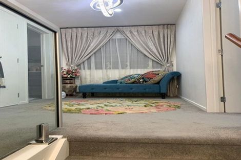 Photo of property in 8a Tiraumea Drive, Pakuranga, Auckland, 2010