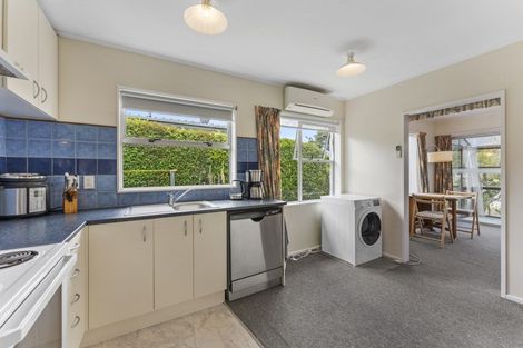 Photo of property in 7a Lincoln Grove, Wainuiomata, Lower Hutt, 5014