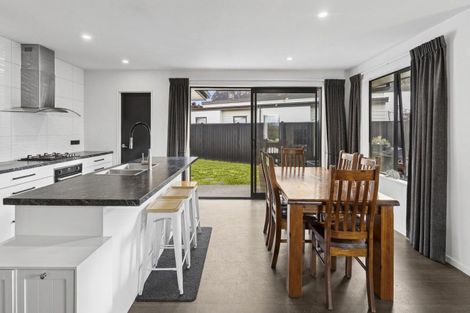 Photo of property in 40 Marbleleaf Lane, Albert Town, Wanaka, 9305