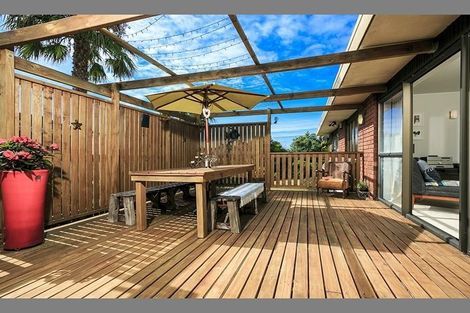 Photo of property in 1/16 Toroa Street, Torbay, Auckland, 0630
