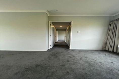 Photo of property in 226 Henderson Valley Road, Henderson, Auckland, 0612