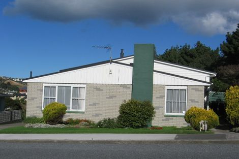 Photo of property in 55 Churton Drive, Churton Park, Wellington, 6037