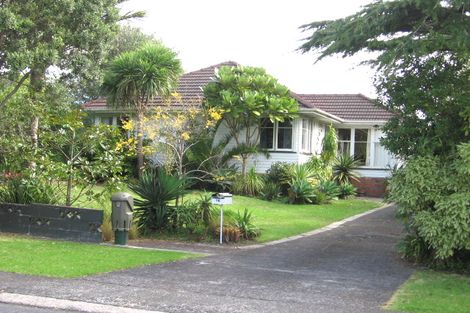 Photo of property in 16 Kervil Avenue, Te Atatu Peninsula, Auckland, 0610