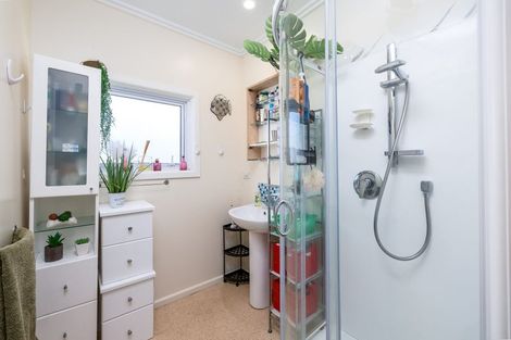 Photo of property in 85 Timaru Road, Waimate, 7924