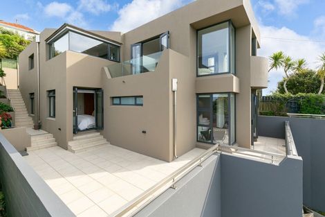 Photo of property in 60a Roseneath Terrace, Roseneath, Wellington, 6011