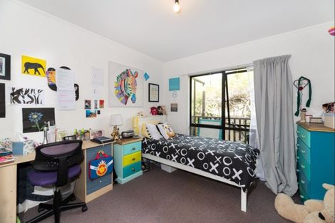 Photo of property in 39 Lastel Place, Shelly Park, Auckland, 2014