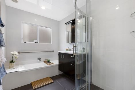 Photo of property in 44 Sailmaker Close, Whitby, Porirua, 5024