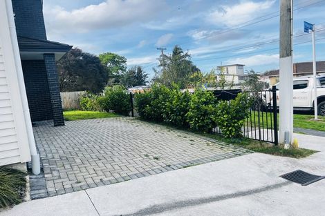 Photo of property in 1 Hanga Place, Papatoetoe, 2024